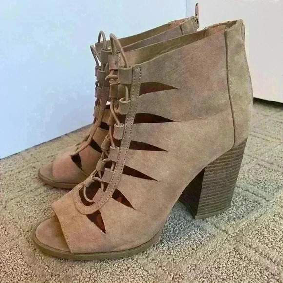 Lace up Booties - Picture 1 of 6